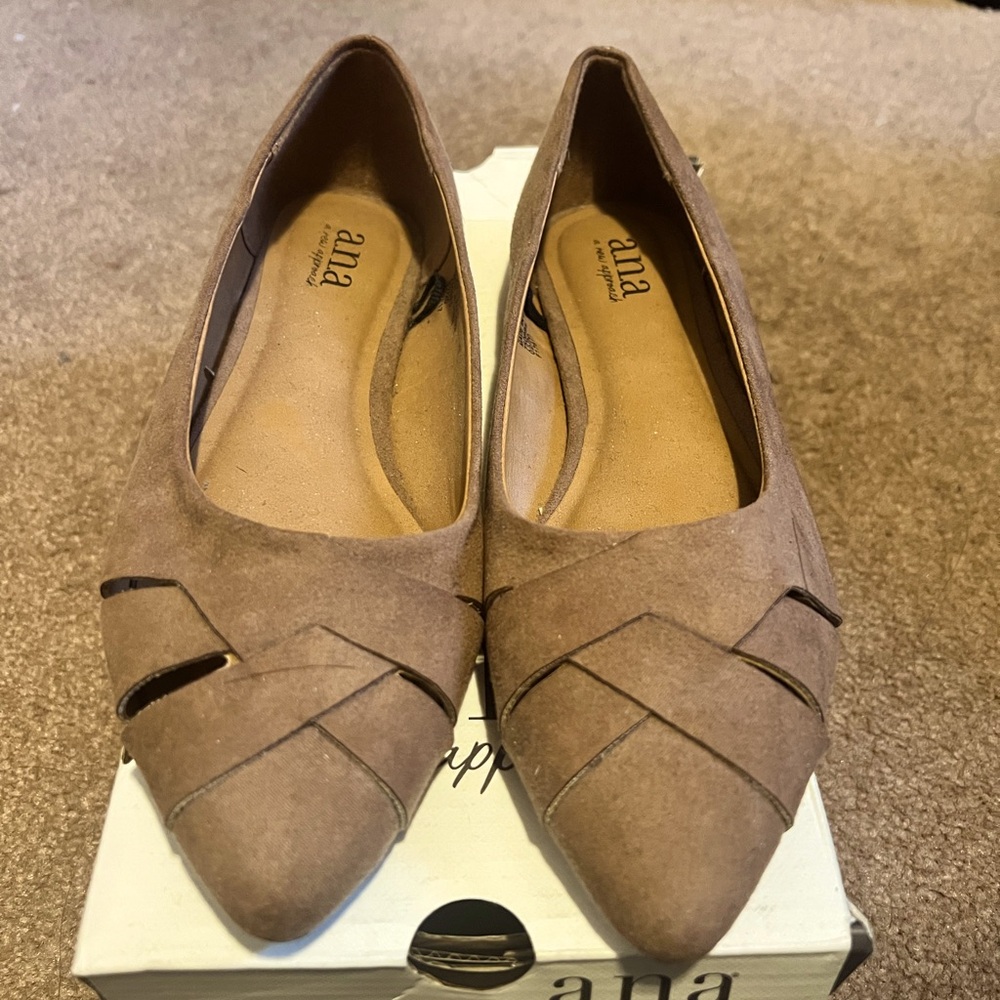 Size 6M Womens Dress Shoes Slip-On Tan Brown New